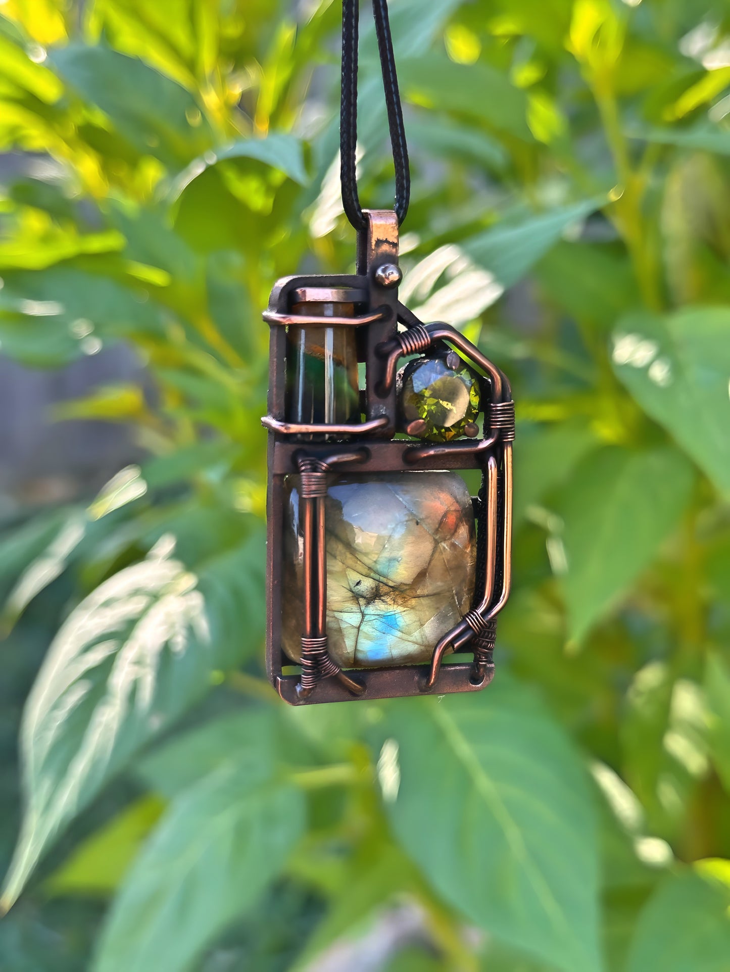 Transcendental Lights ✨☀️✨ Opalized Wood, Green American Diamond & Labradorite
