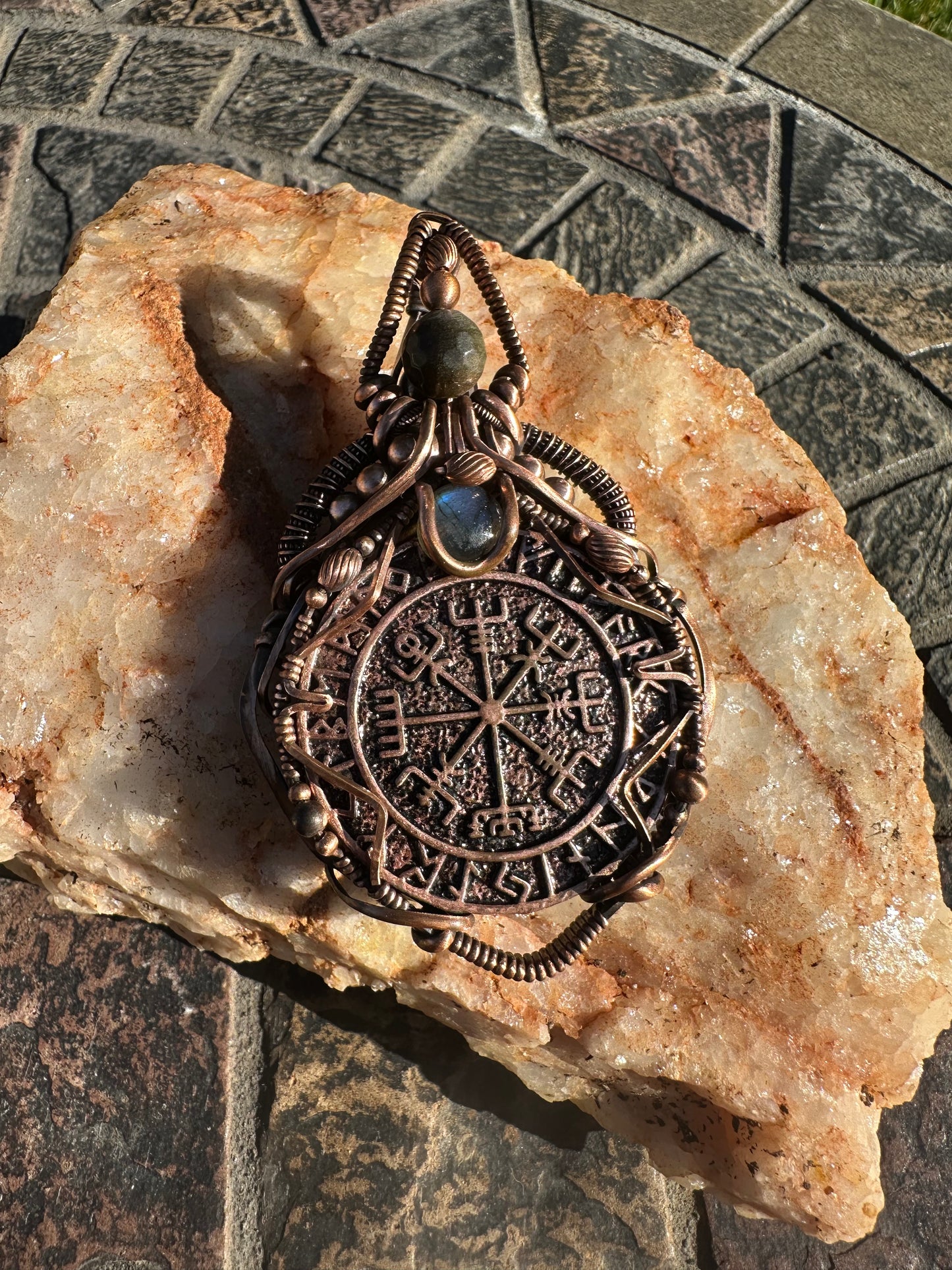 Vegvísir Runic Shield 🛡️ Viking Wayfinder & Protection Pendant