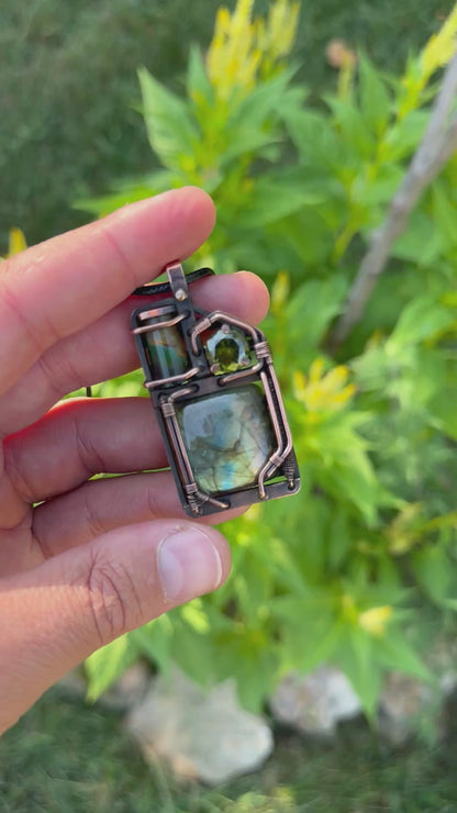 Transcendental Lights ✨☀️✨ Opalized Wood, Green American Diamond & Labradorite